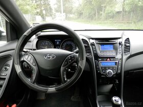 Hyundai i30 1.6CRDi Weekend, Kamera, Nové v ČR, Tažné - 8