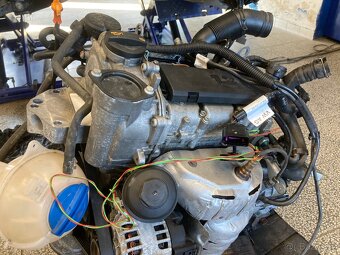 Motor 1.2 HTP CGPB 44KW najeto pouze 53 000KM - 8
