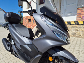 Prodám Honda PCX 125 , r. v. 2019, verze s ABS, ČR, 9152km - 8