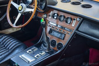Ferrari 365 GT 2+2 - 8