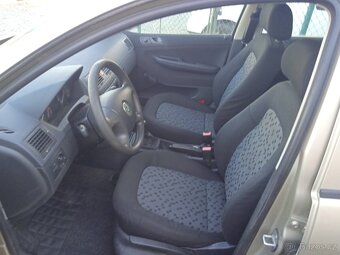 Škoda Fabia sedan 1,2i12v40kw,rv2006,SERVISKA,ČR PŮVOD,DPH - 8