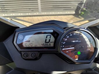 Yamaha XJ6 - 8