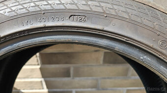 225/45 R18 - NOKIAN TYRES - zimní pneu 8mm, zánovní - 8
