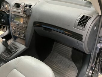 Škoda Octavia II 2.0TDi Edition100 - Kůže - Xenon - tažné - 8