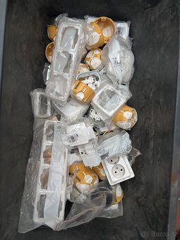 Rozvaděč,kabely,jističe,vypínače ,zásuvky NOVÉ - 8