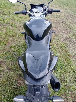 Triumph speed triple R - 8