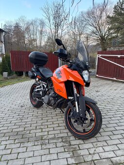 KTM 990 - 8