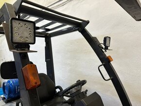 Vysokozdvižný vozík Nissan s nosností 1500 kg (LPG) Prodano - 8