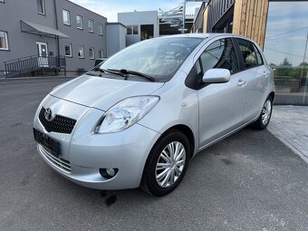 Toyota Yaris 1.3VVT-i Executive AUTOMAT jen 135tkm - 8