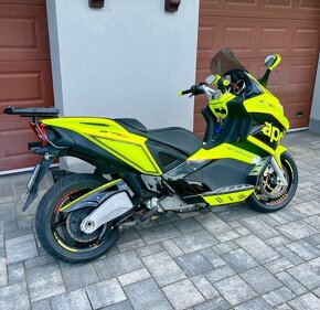 Aprilia SRV 850 - 8