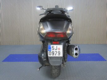 Honda FJS Silver Wing 400 - 8