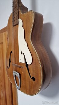 Jazz kytara no name - 8