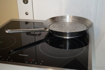 Siemens nerezový vestavný sporák HE33BD550, vyjížděcí dveře - 8