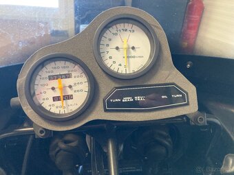 SUZUKI GSX-R 750 - 8