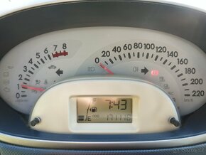 Subaru Justy 1.0 i nová cena - 8