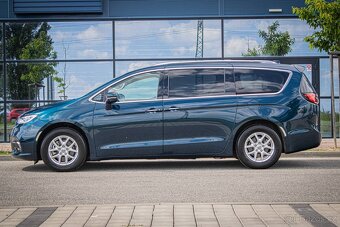 Chrysler Pacifica - 8