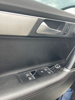 Volkswagen Passat 2.0 TDI 103 kW Xenony, Manual - 8