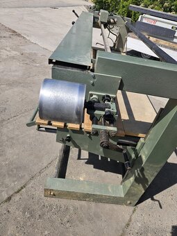 Pásová bruska s odsavačem. - 8