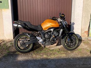 Yamaha Fz6 - 8