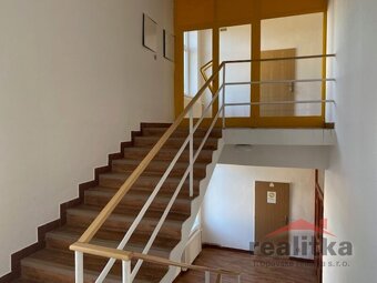 Pronájem kancelářských prostor 20m2 , Palhanecká, Opava - Ja - 8