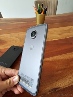 Motorola Moto Z2 Play + Hasselblad True Zoom - 8