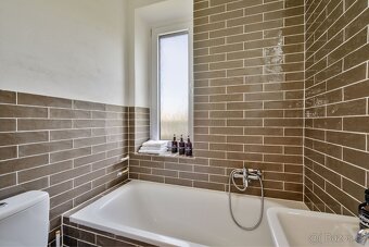 Prodej rodinného domu 76 m², pozemek 400 m², Sezimovo Ústí. - 8