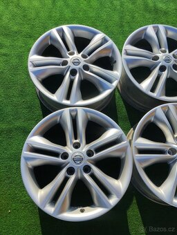 ALU KOLA NISSAN QASHQAI R17 5X114.3 - 8