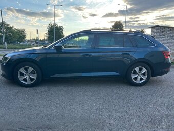 Skoda Superb Combi - 8
