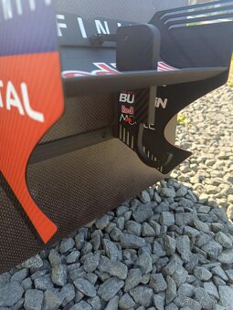 Věšák na klíče inspirovaný zadním křídlem Red Bull RB9 - 8