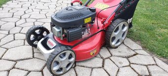 Benzínova sekačka s pojezdem. - 8