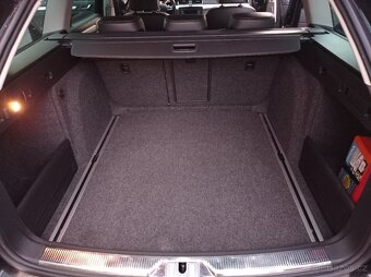 ŠKODA Superb 2 combi 2.0 TDI CR 103kW DSG NAVIGACE KRÁSNÝ. - 8