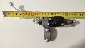 Pumpa hydraulicke spojky a predni brzda - 8