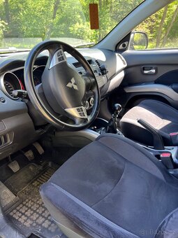 Mitsubishi Outlander - 8