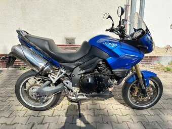 Triumph tiger 1050 - 8