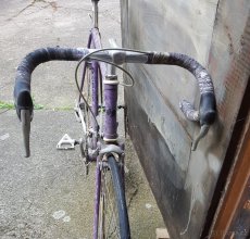 Silniční kolo s vybavením Shimano 105 - 8