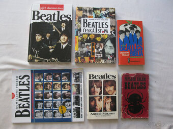 Mick Jagger,,kmížky BEATLES, DOORS,knížka Eva Jurinová - 8