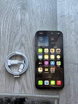 Apple Iphone 16 / 256GB - 8