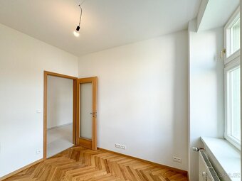 Pronájem nezařízeného bytu 2+1 cca 49 m2, 3. patro,, Záhřeb - 8