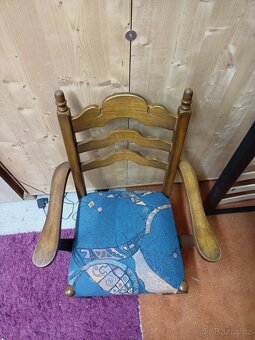 Prodám 6 x hezké bytelné židle z masivu. - 8