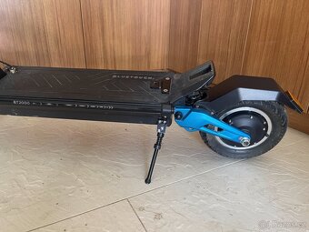 Prodám elektrokoloběžku Bluetouch BT2000 téměř nová - 8