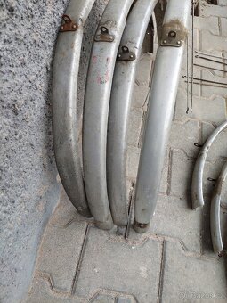 Favorit padesátá léta blatníky stare historicke kolo - 8