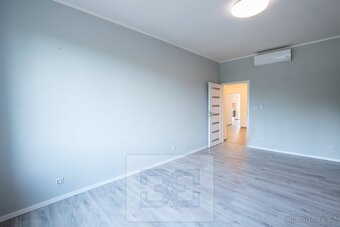 Pronájem byty 2+1, 73 m2 - Praha - Libeň, ev.č. N07945 - 8