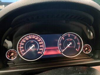 Prodám BMW 520d xDrive 2016 M-PAKET - 8