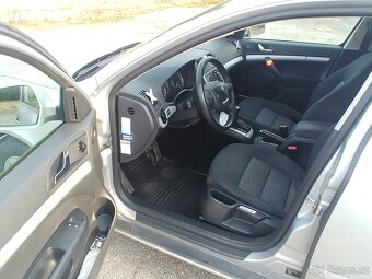 Škoda Octavia II facelift combi 1.6 TDi AP 2011 výborný stav - 8