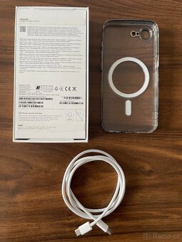 iPhone 16e (128gb, baterie 100%) - 8