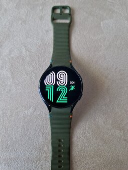 Samsung Galaxy Watch4 44mm zelená - 8