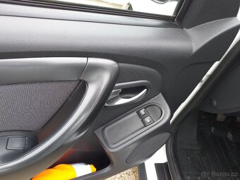 DACIA DUSTER 1,5 DCi 4x4,KLIMA,ESP,ABS,ČR,SERVISKA - 8