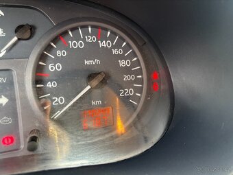 Renault Clio 1.5 - 8