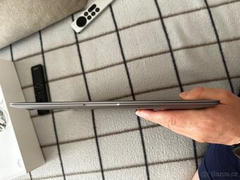 MacBook Air M1 8GB RAM 256SSD. - 8