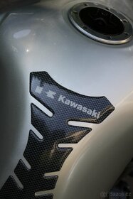 Kawasaki ZR-7 - 8